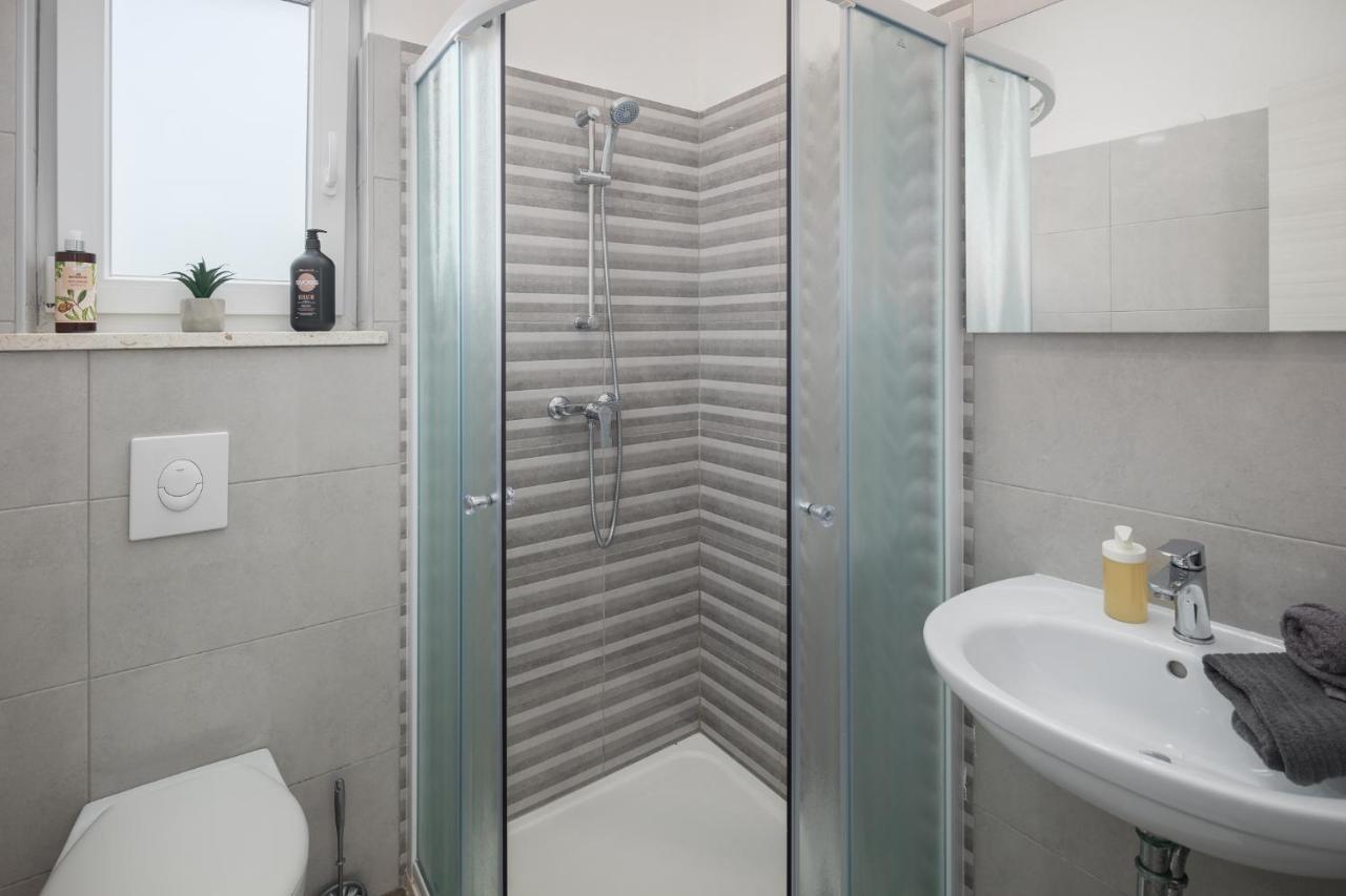 Studio Apartments Villa Valla - Free Bikes Fazana Ngoại thất bức ảnh